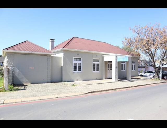 BUSINESS FOR SALE IN BERGZICHT